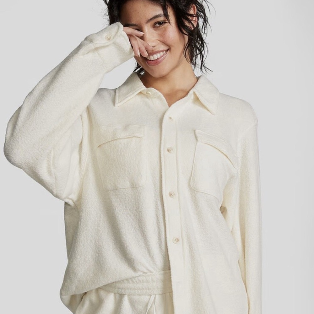 Pink Victoria Secret Reverse Fleece Shacket - XL Cream